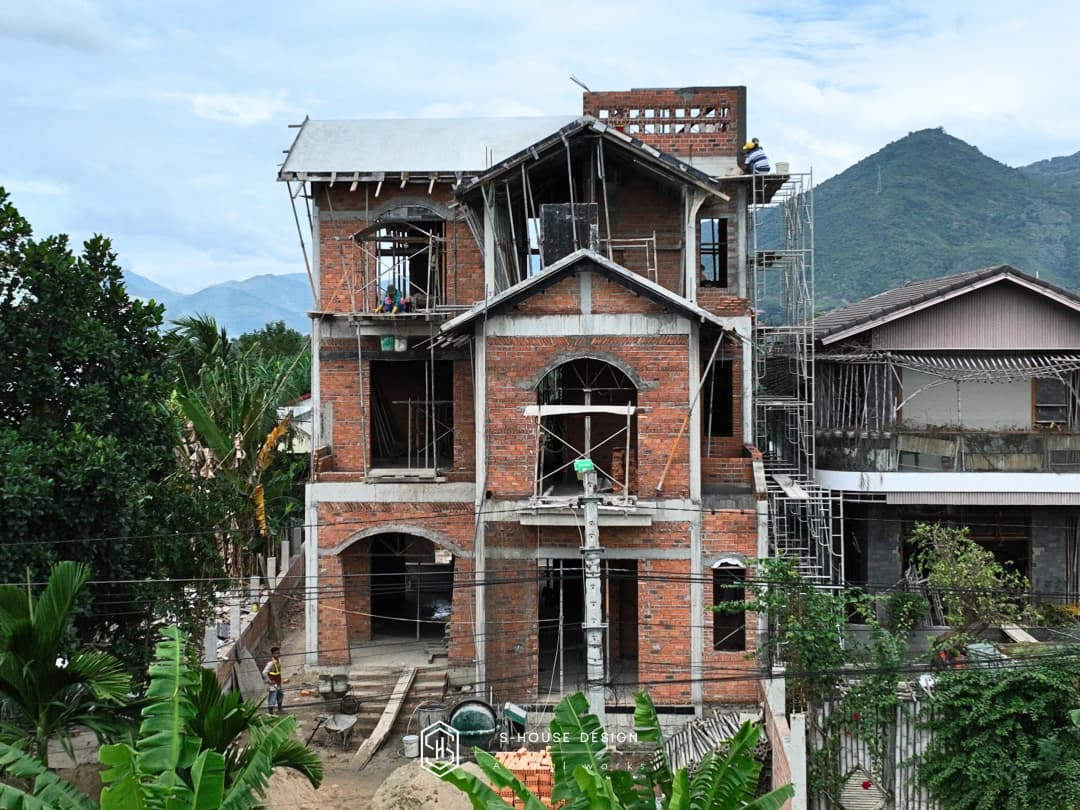 Thi Công Biệt Thự Địa Trung Hải 3 Tầng