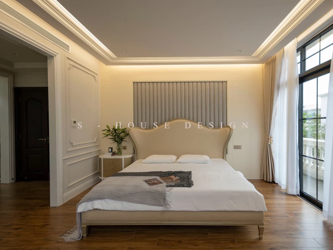 Biệt thự 3 tầng Tân cổ điển xây dựng trên hai lô đất liền kề