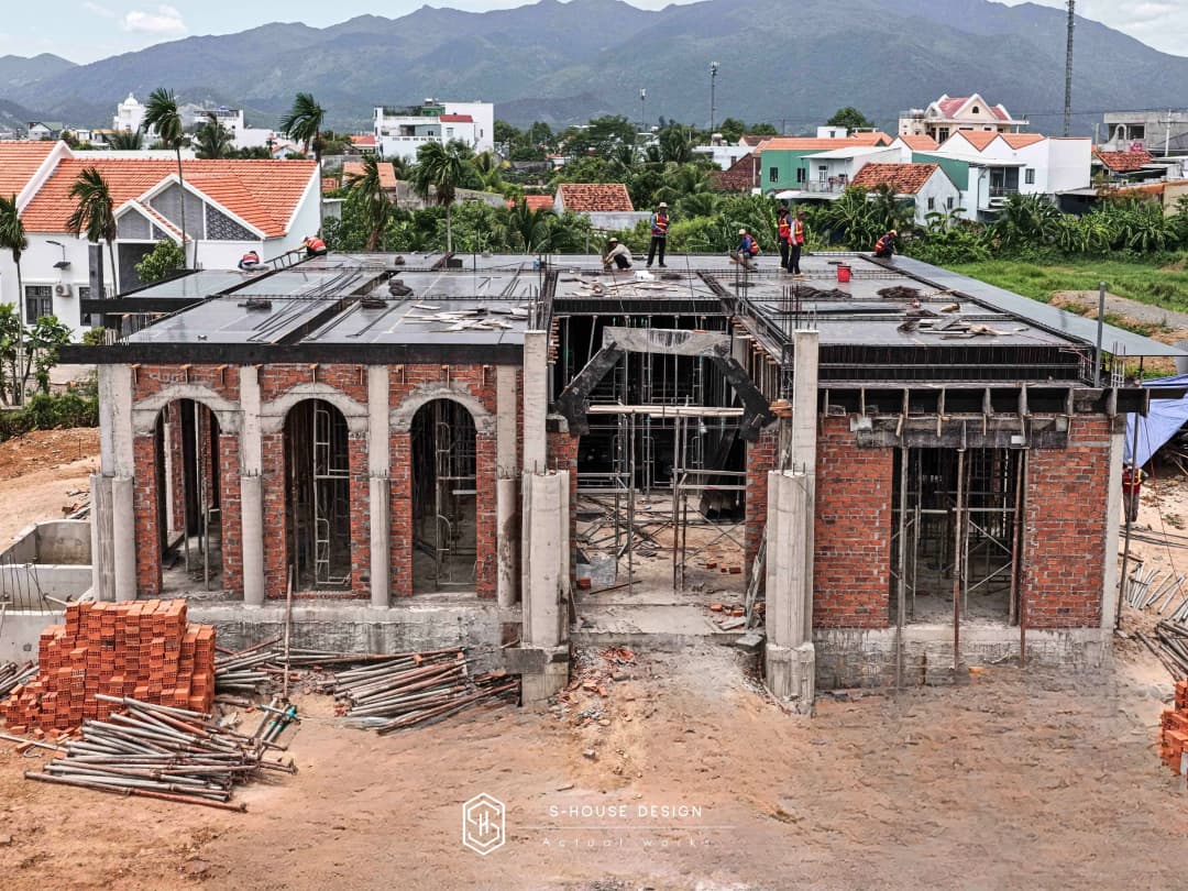 thi công xây dựng biệt thự Địa Trung Hải 1 tầng
