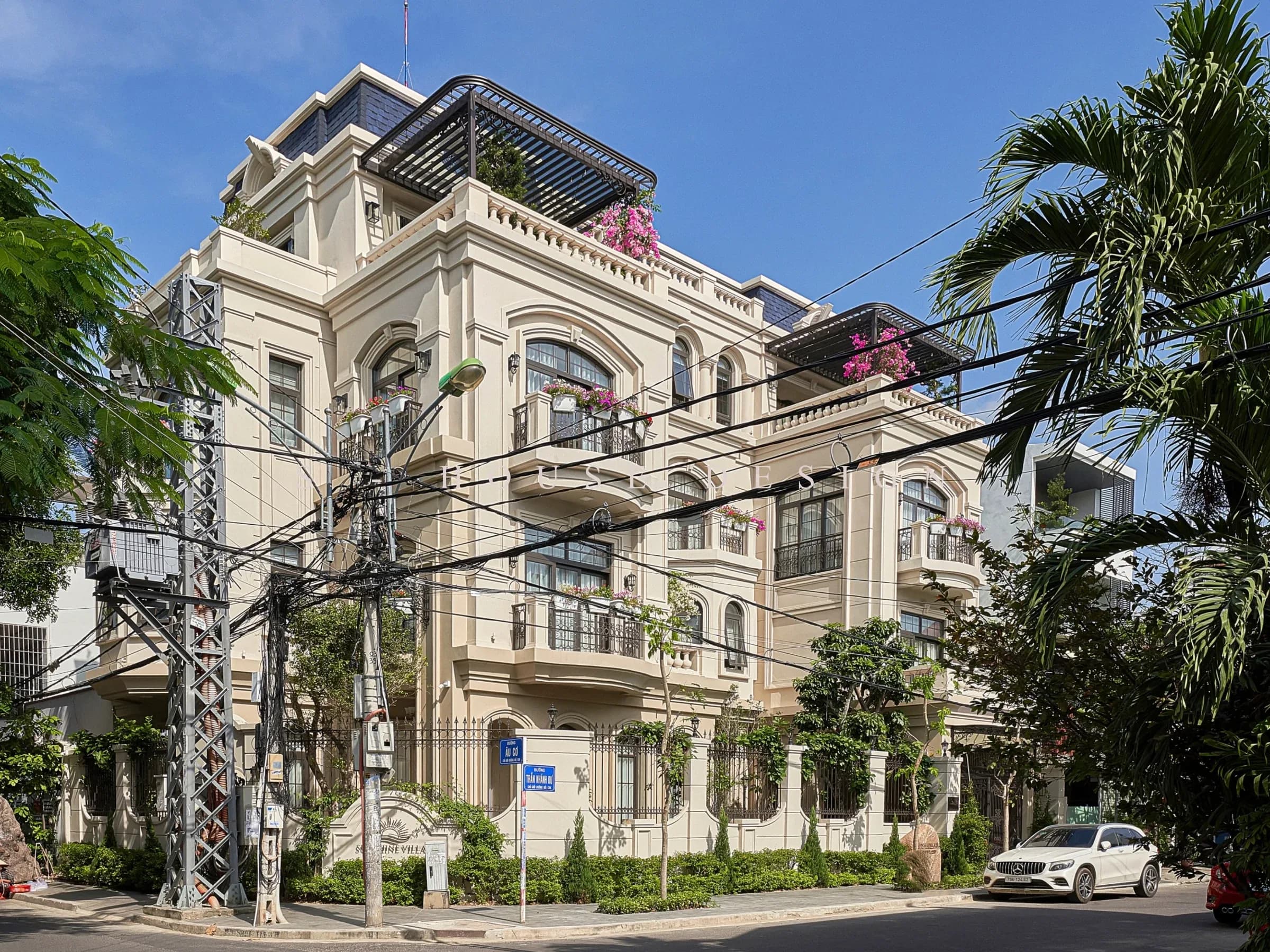 Hoàn thiện biệt thự Phố Tân cổ điển 4 tầng tại Nha Trang