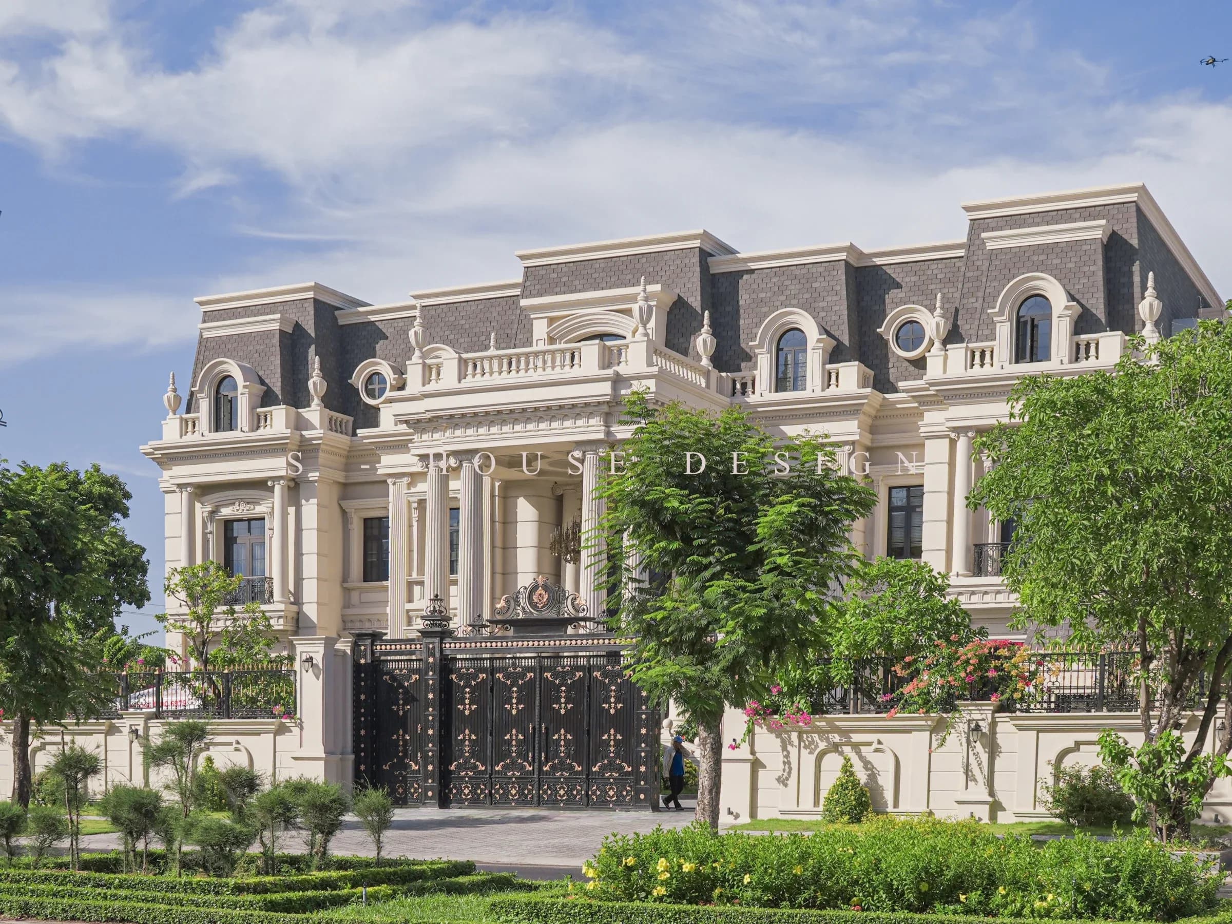 Hoàn thiện dinh thự Tân cổ điển 3000m2 tại Tuy Hòa