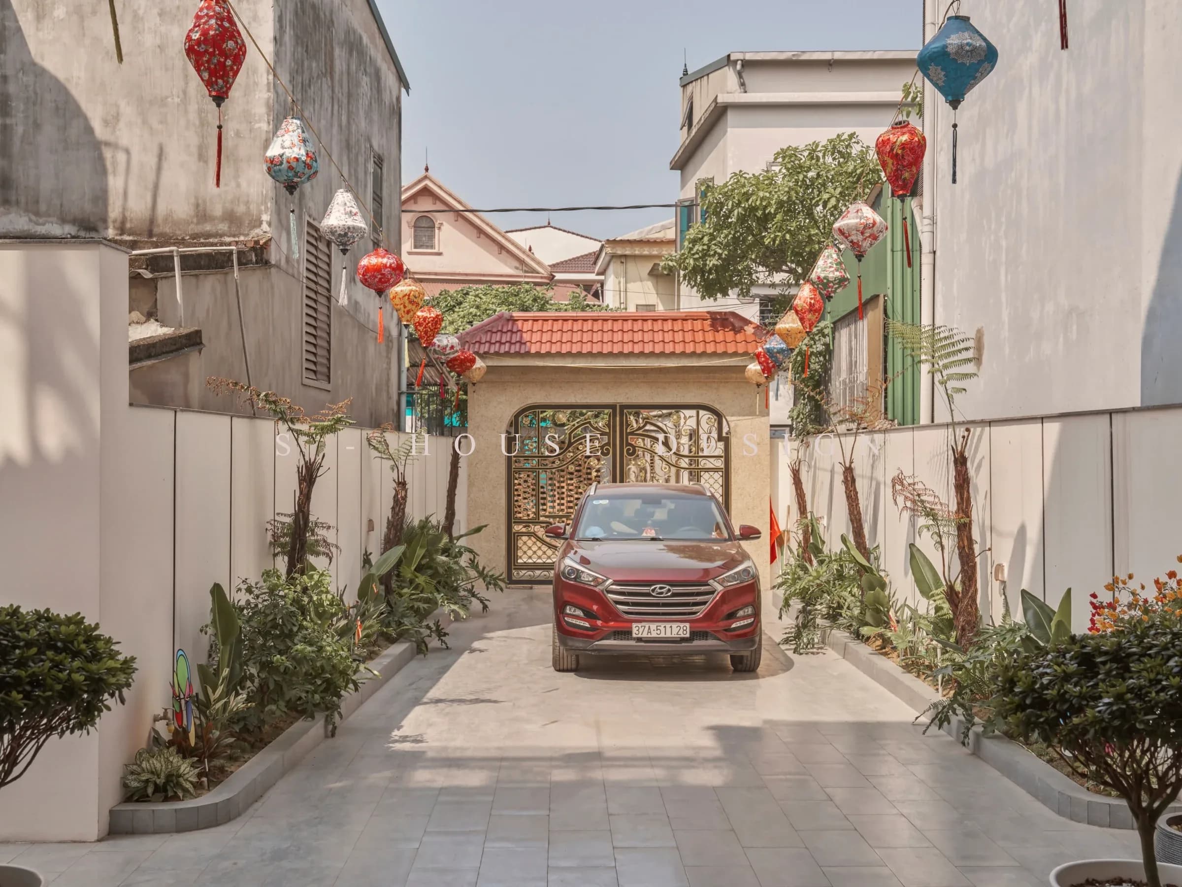 Completed 3-storey Mediterranean townhouse in Nghe An