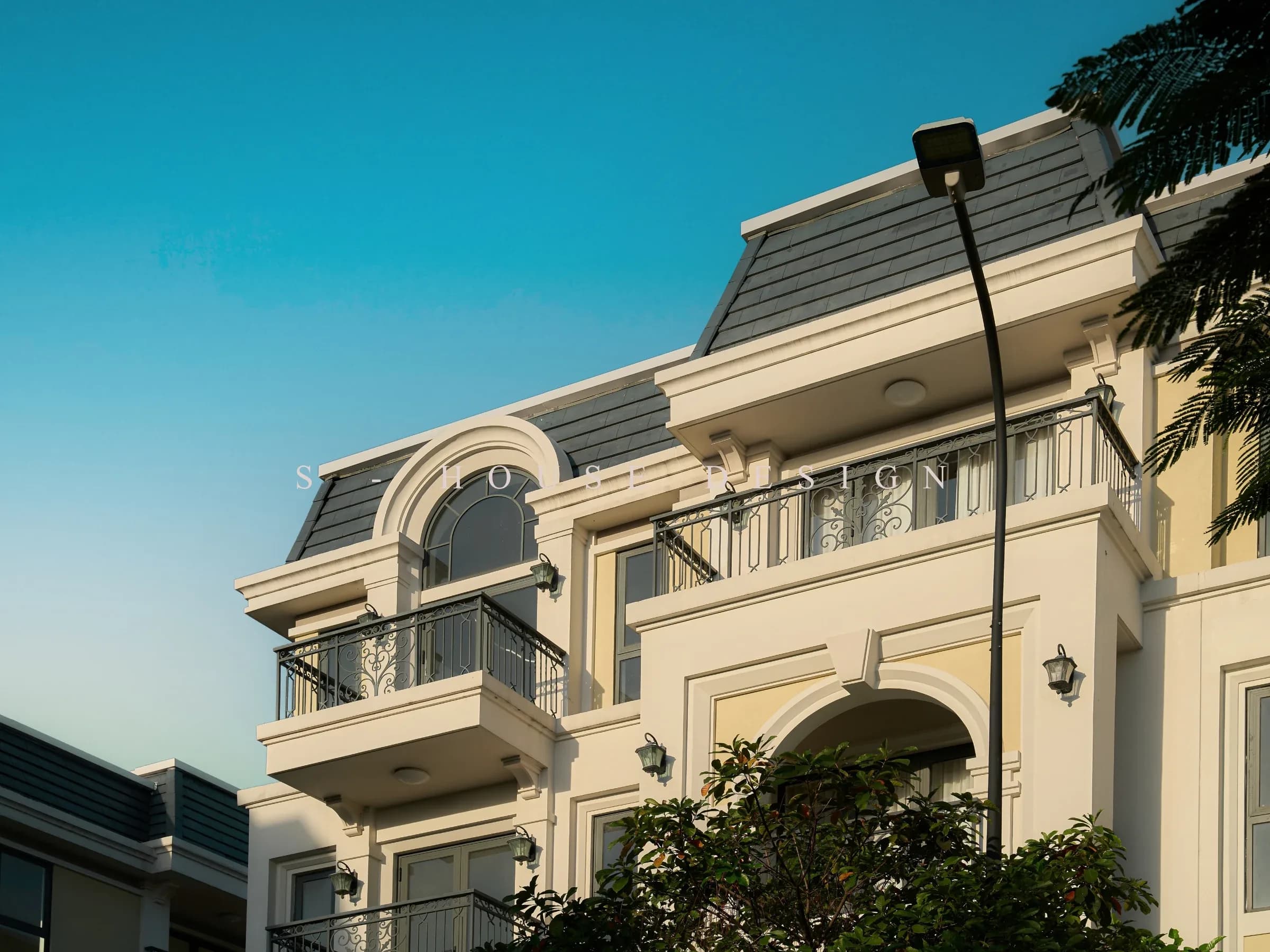 Hoàn thiện Nhà Phố Tân Cổ Điển 4 Tầng tại The Classia Khang Điền