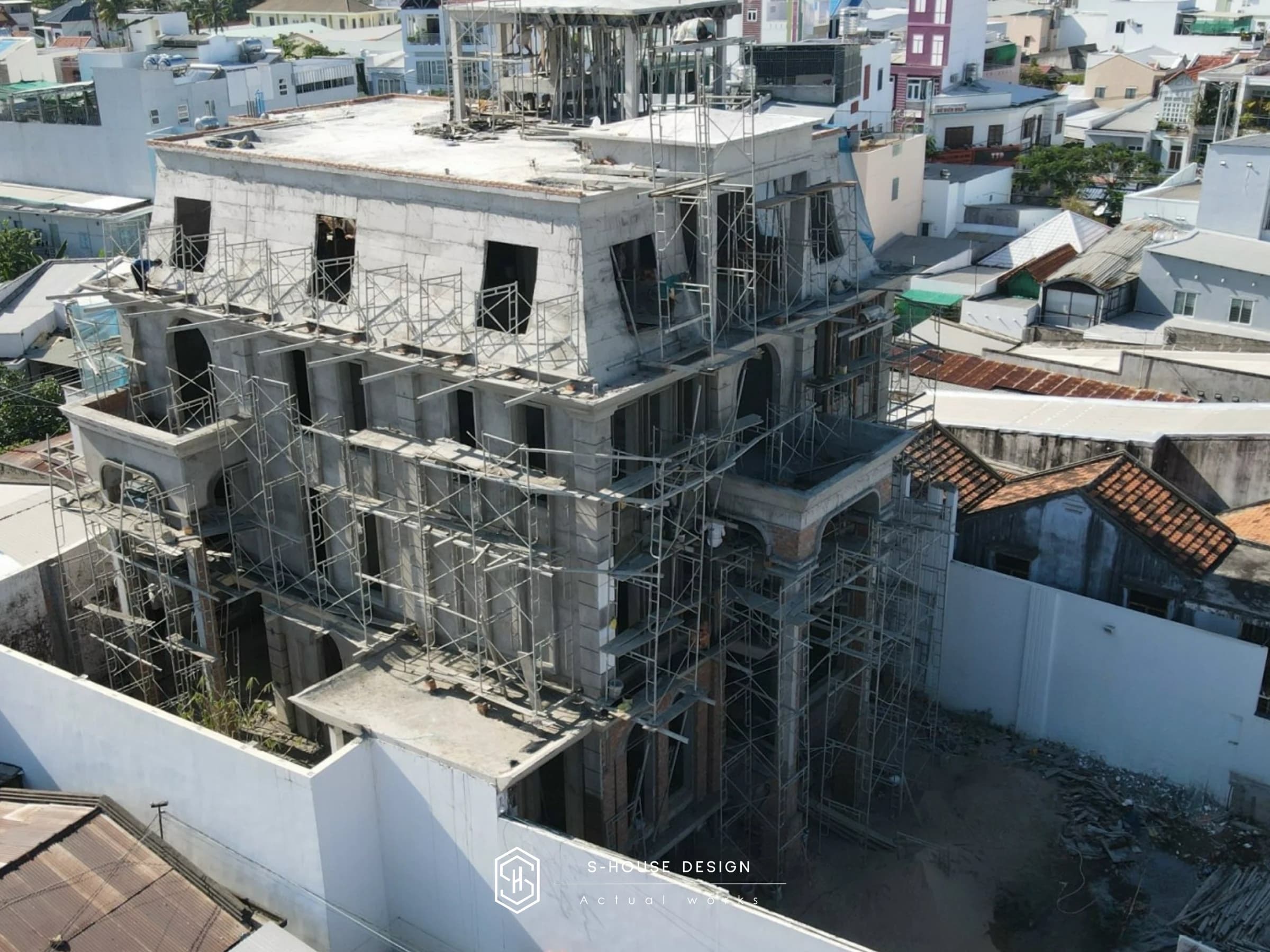 Hoàng Vân Villa - Thi Công Hoàn Thiện Biệt Thự Tân Cổ Điển 3 Tầng Hoàng Vân