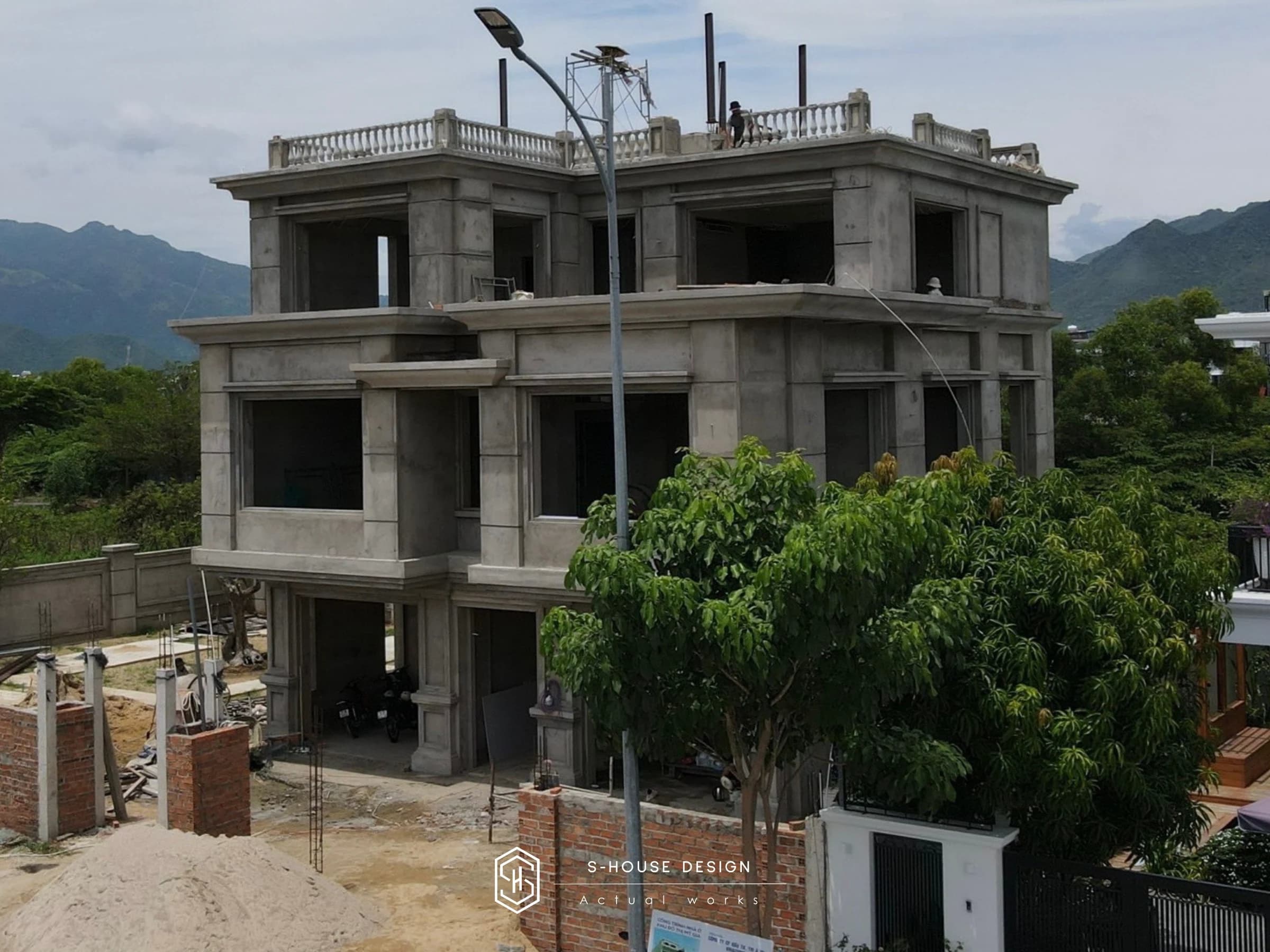 Thi Công Hoàn Thiện Biệt Thự Tân Cổ Điển